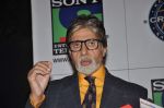 Amitabh Bachchan on the sets of KBC in Mumbai on 7th Sept 2013 (59).JPG